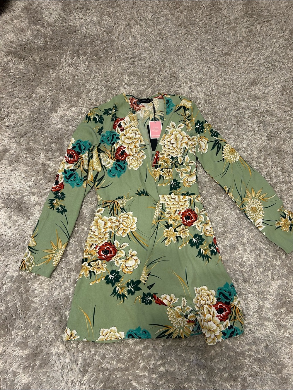 PrettyLittleThing Sage Green Floral V-Neck Mini wrap Dress no stretch